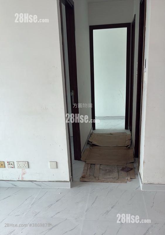 Grand Waterfront Rental 3 Bedrooms , 1 Bathroom 546 ft²
