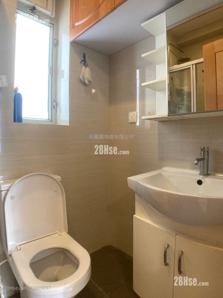 Mayfair Gardens Sell 2 Bedrooms 329 ft²