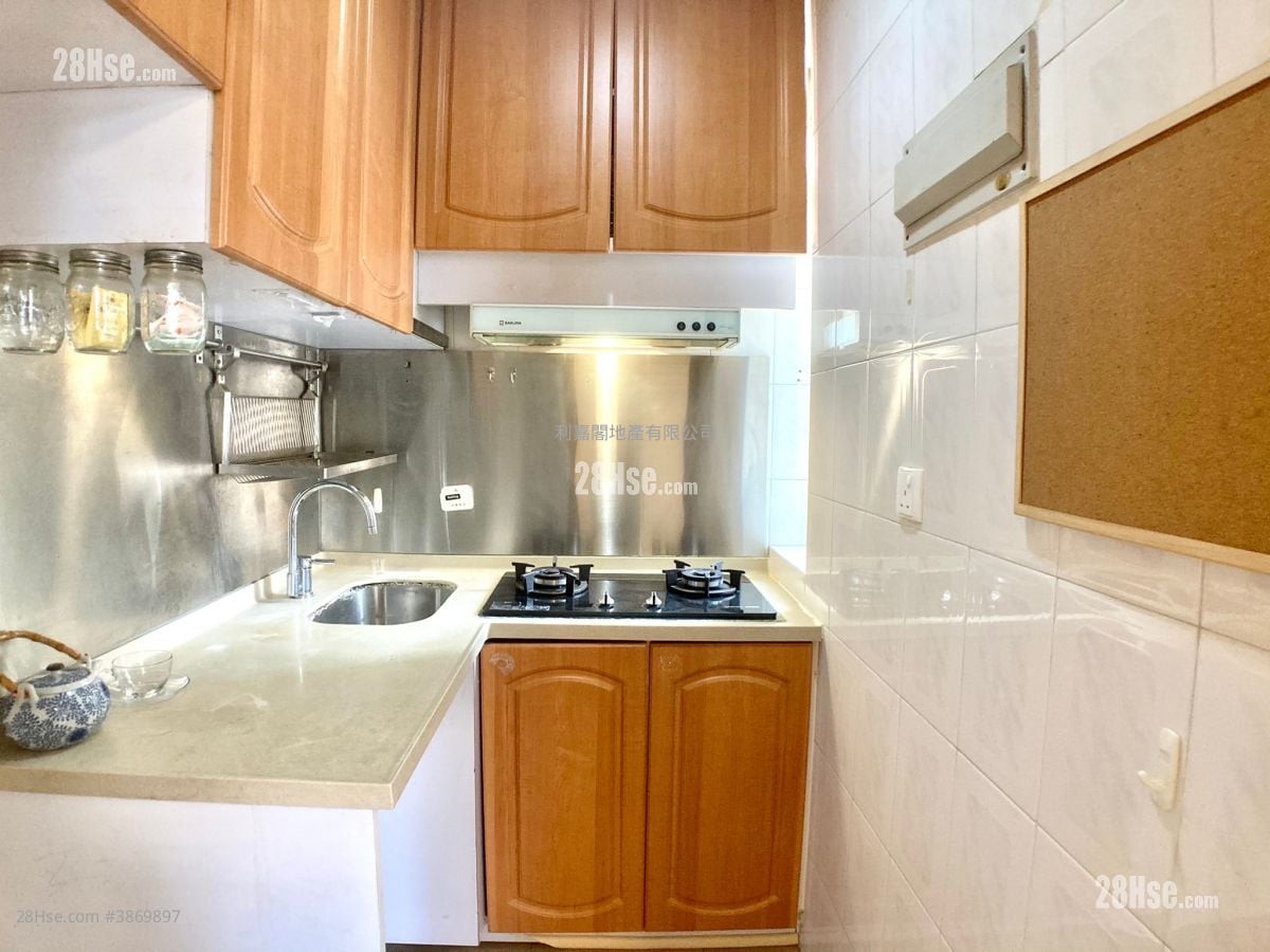 Mayfair Gardens Sell 2 Bedrooms 329 ft²