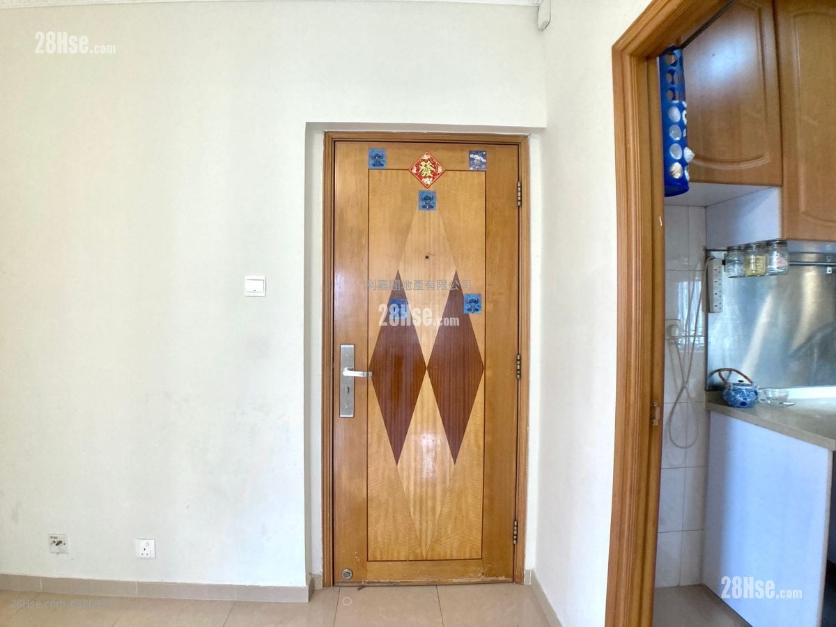 Mayfair Gardens Sell 2 Bedrooms 329 ft²