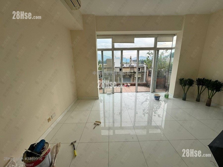 The Beverly Hills Sell 4 Bedrooms 1,606 ft²