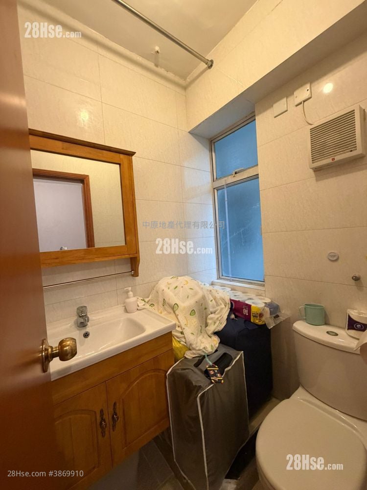 Tsuen King Garden Sell 3 Bedrooms , 2 Bathrooms 551 ft²