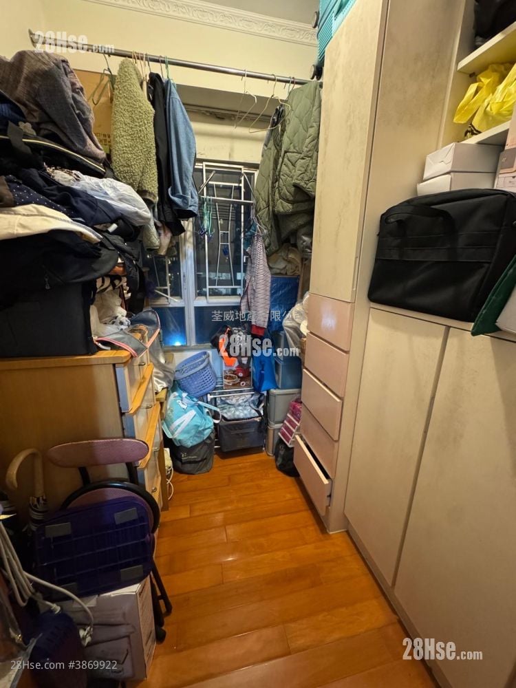 Tsuen Tak Garden Sell 2 Bedrooms , 1 Bathroom 287 ft²
