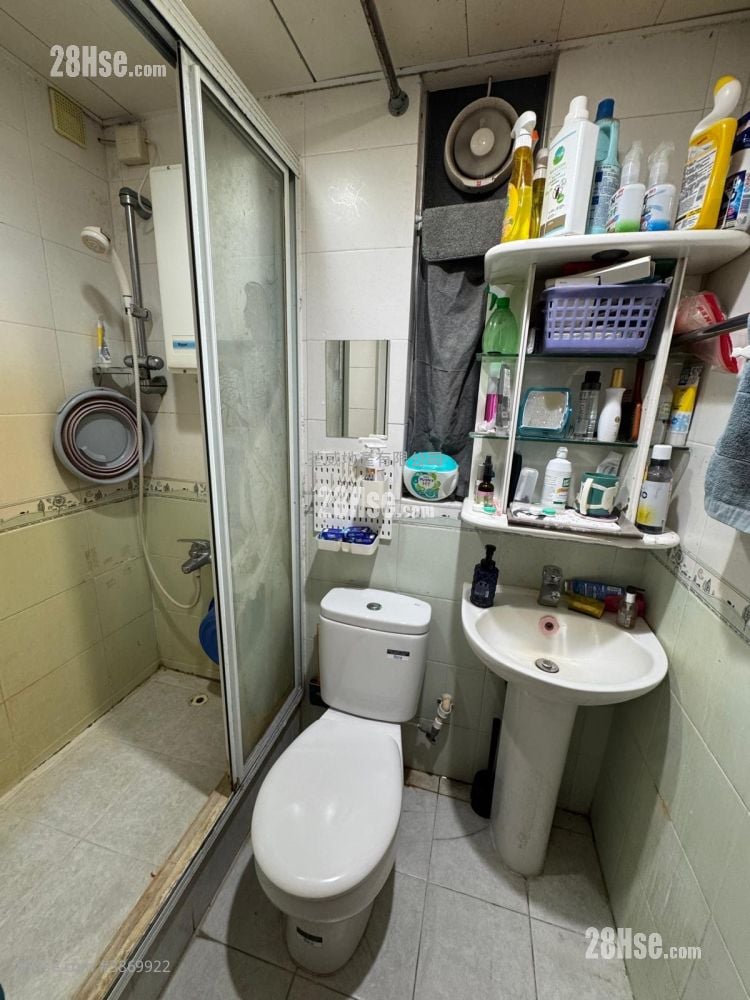 Tsuen Tak Garden Sell 2 Bedrooms , 1 Bathroom 287 ft²