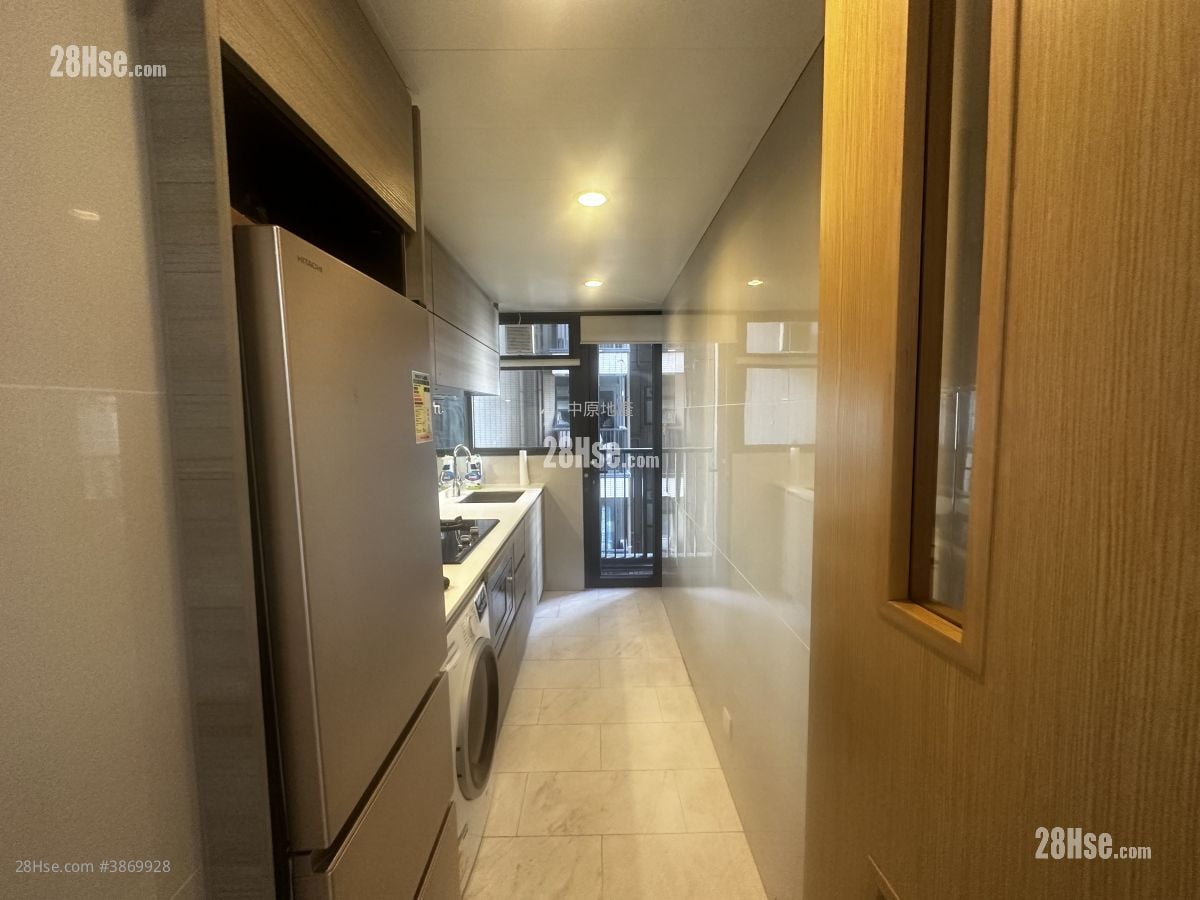 The Visionary Sell 2 Bedrooms 671 ft²