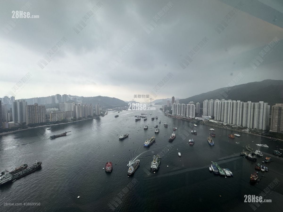 Ocean Pride Sell 4 Bedrooms , 3 Bathrooms 1,163 ft²