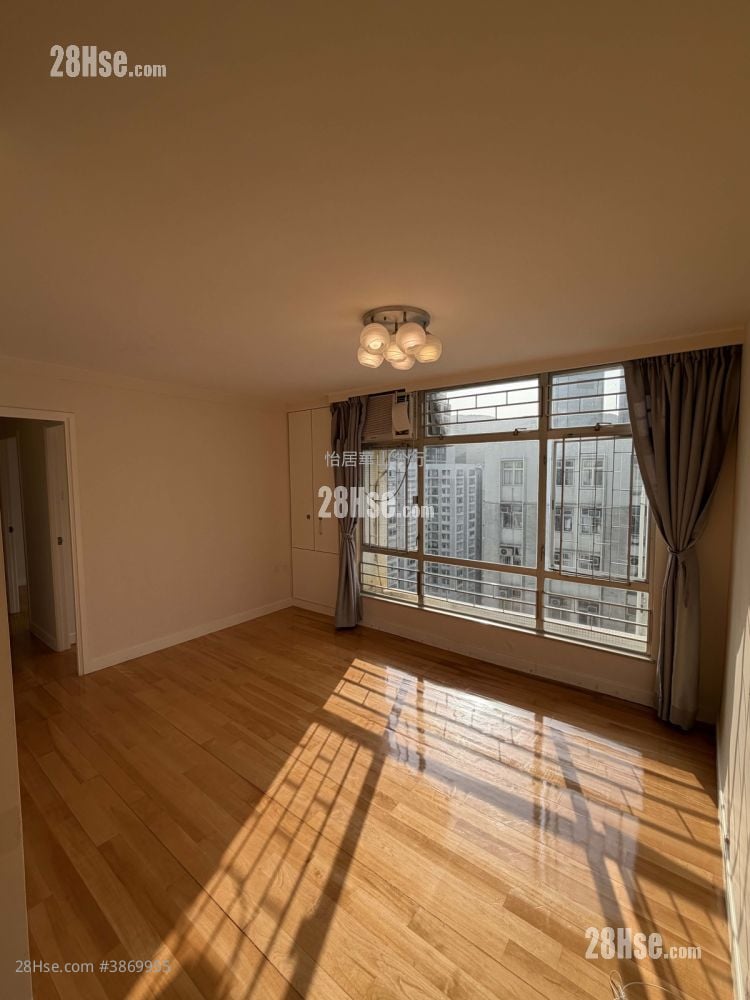 Taikoo Shing Sell 3 Bedrooms , 2 Bathrooms 760 ft²
