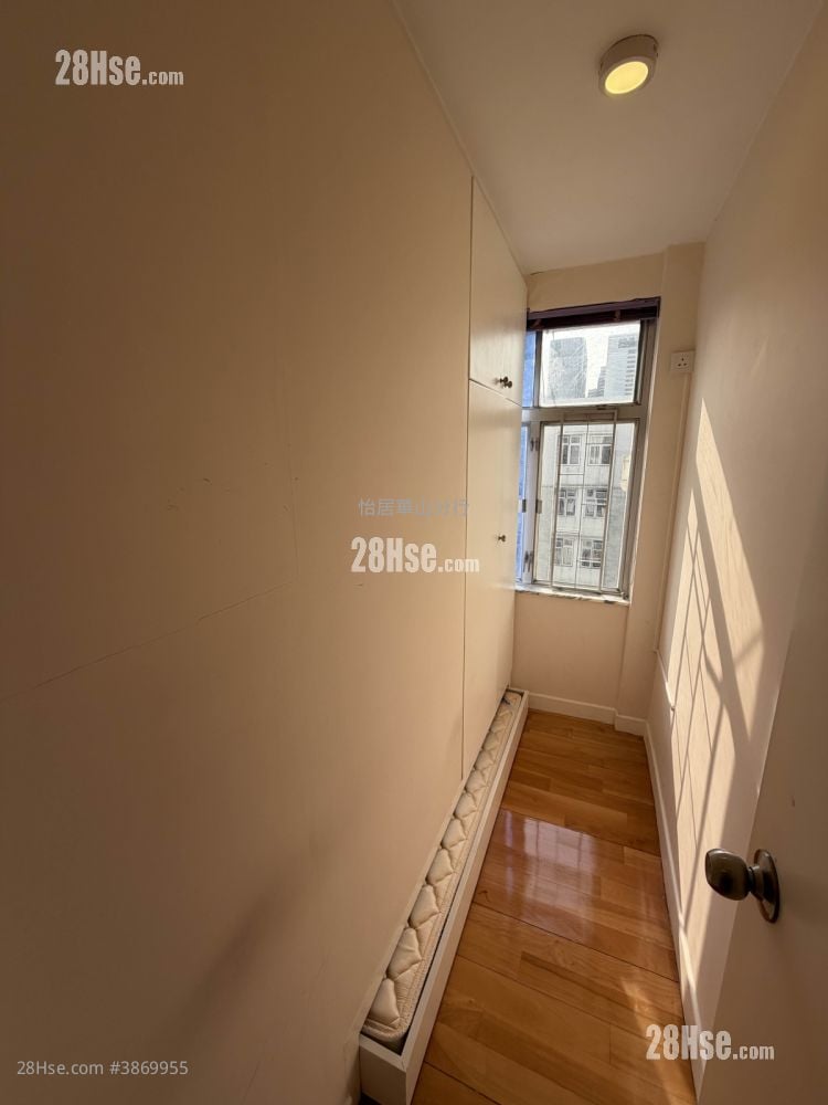 Taikoo Shing Sell 3 Bedrooms , 2 Bathrooms 760 ft²