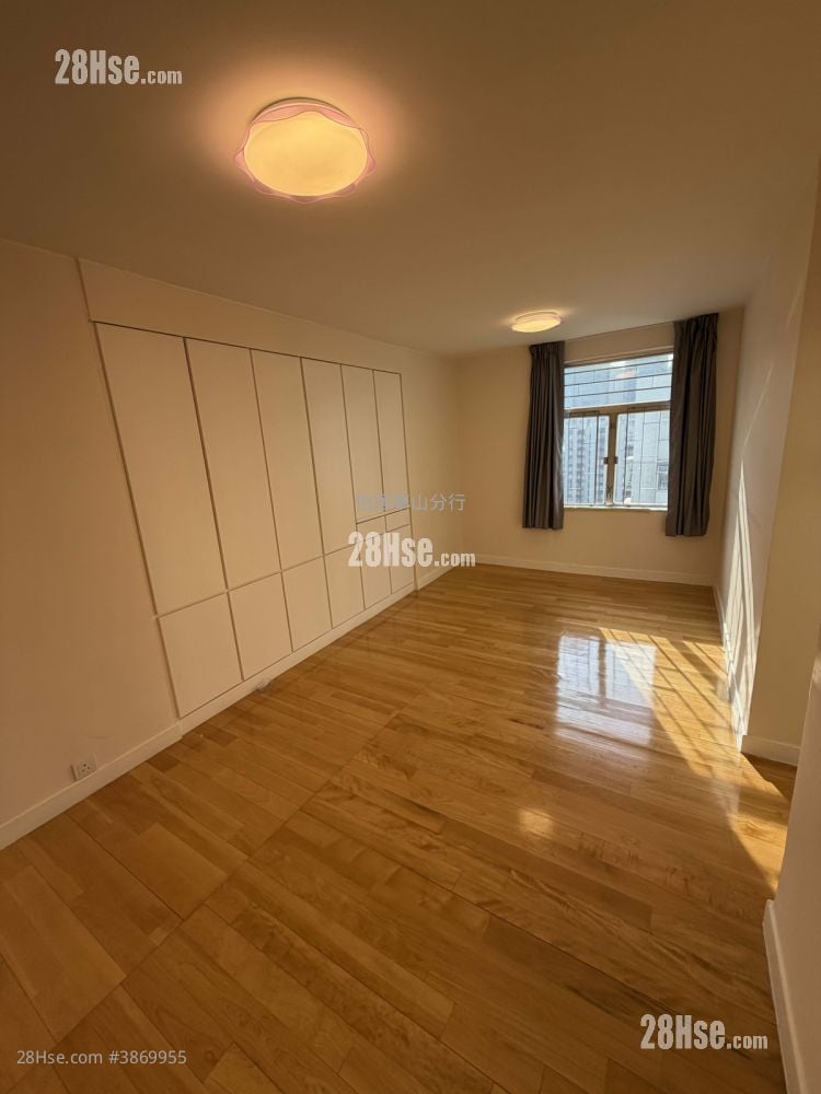 Taikoo Shing Sell 3 Bedrooms , 2 Bathrooms 760 ft²