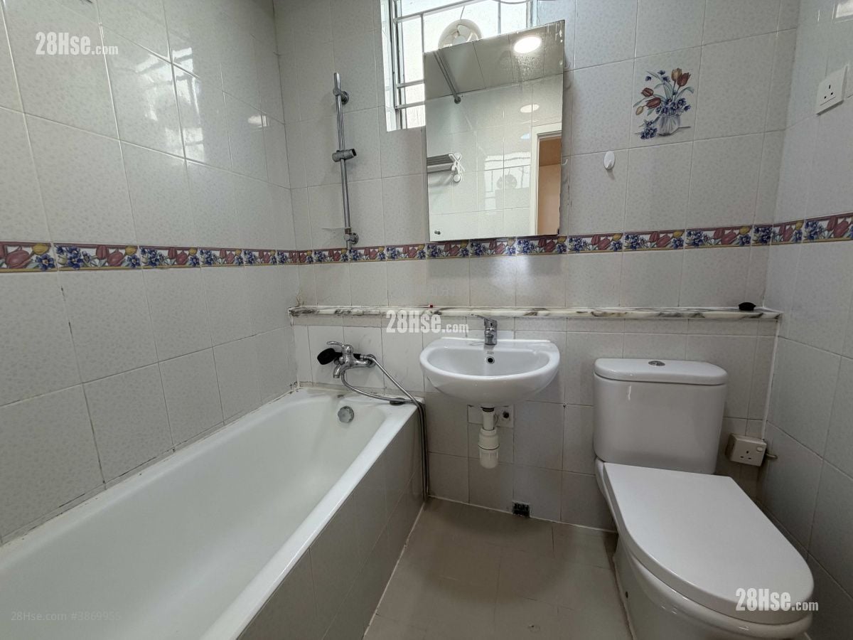 Taikoo Shing Sell 3 Bedrooms , 2 Bathrooms 760 ft²