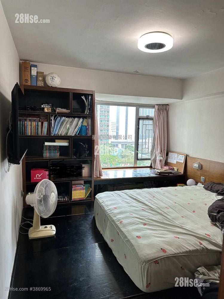 红磡湾中心 售盘 3 房 , 2 浴室 956 平方尺