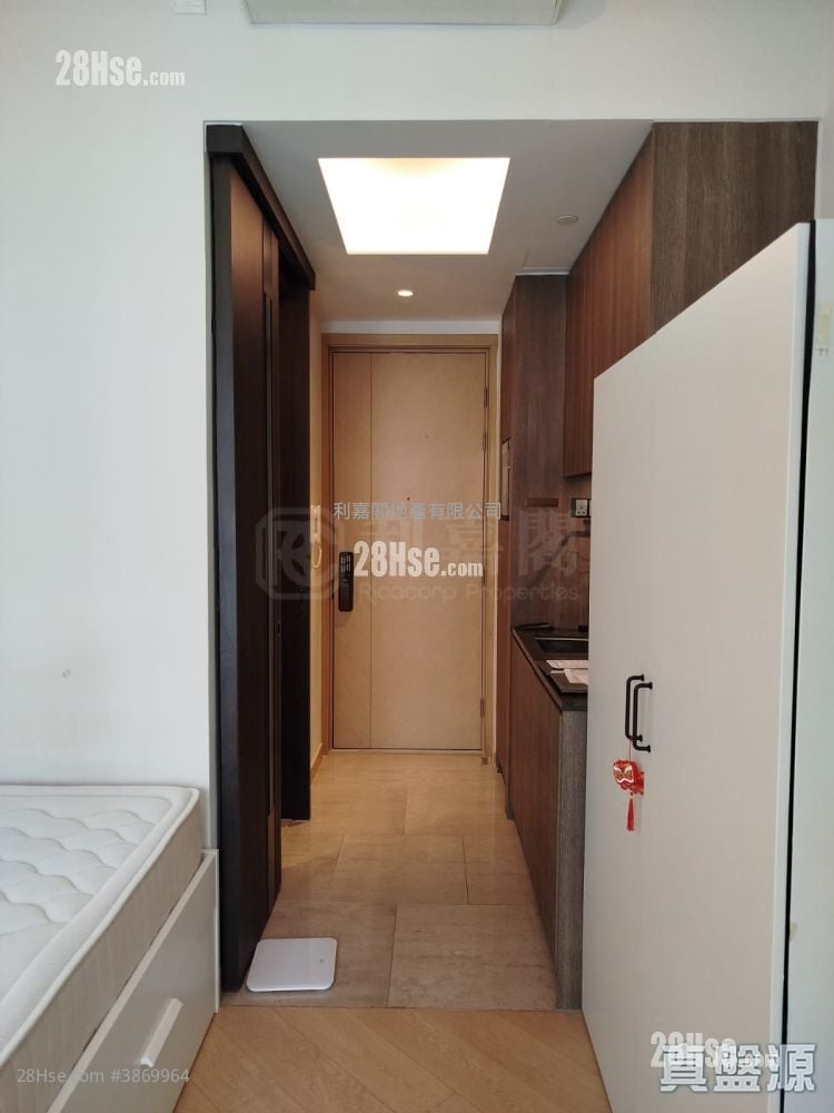 Novum West Rental Studio , 1 Bathroom 218 ft²