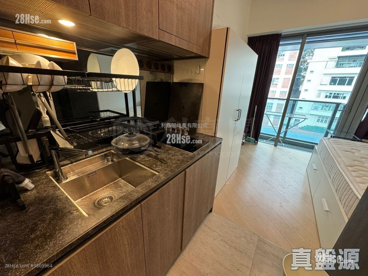 Novum West Rental Studio , 1 Bathroom 218 ft²