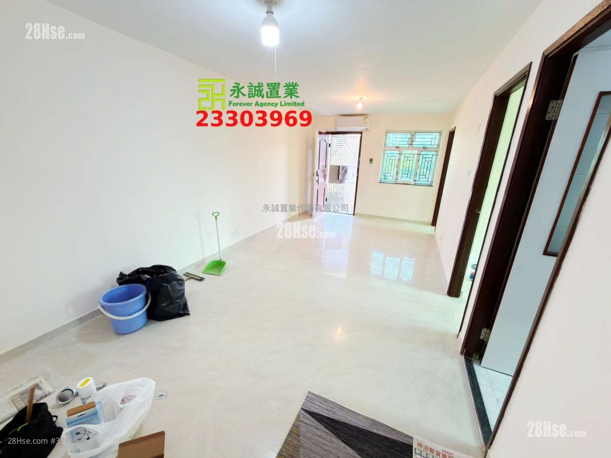 Village Rental 3 Bedrooms , 2 Bathrooms 700 ft²