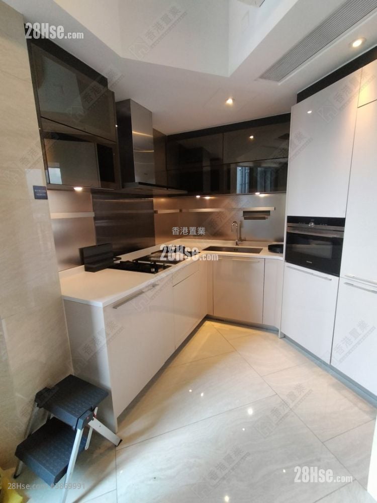 Cullinan West Rental 4 Bedrooms , 2 Bathrooms 1,509 ft²