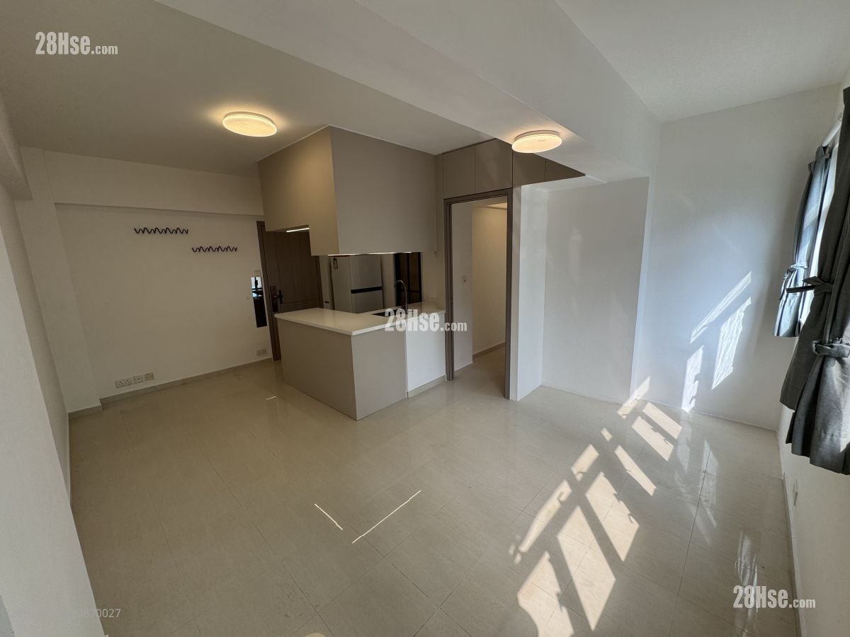 Yee Fung Building Sell 1 Bedroom , 1 Bathroom 340 ft²