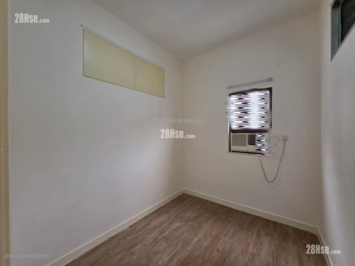 Sai Kung Apt Hse Sell 3 Bedrooms , 1 Bathroom 691 ft²