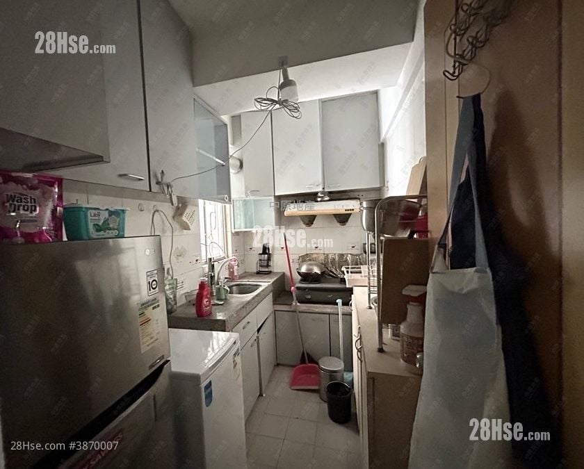 Fanling Centre Sell 3 Bedrooms , 2 Bathrooms 535 ft²