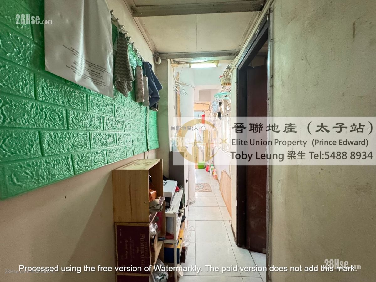 Chinese Mansion Sell 3 Bedrooms , 1 Bathroom 592 ft²
