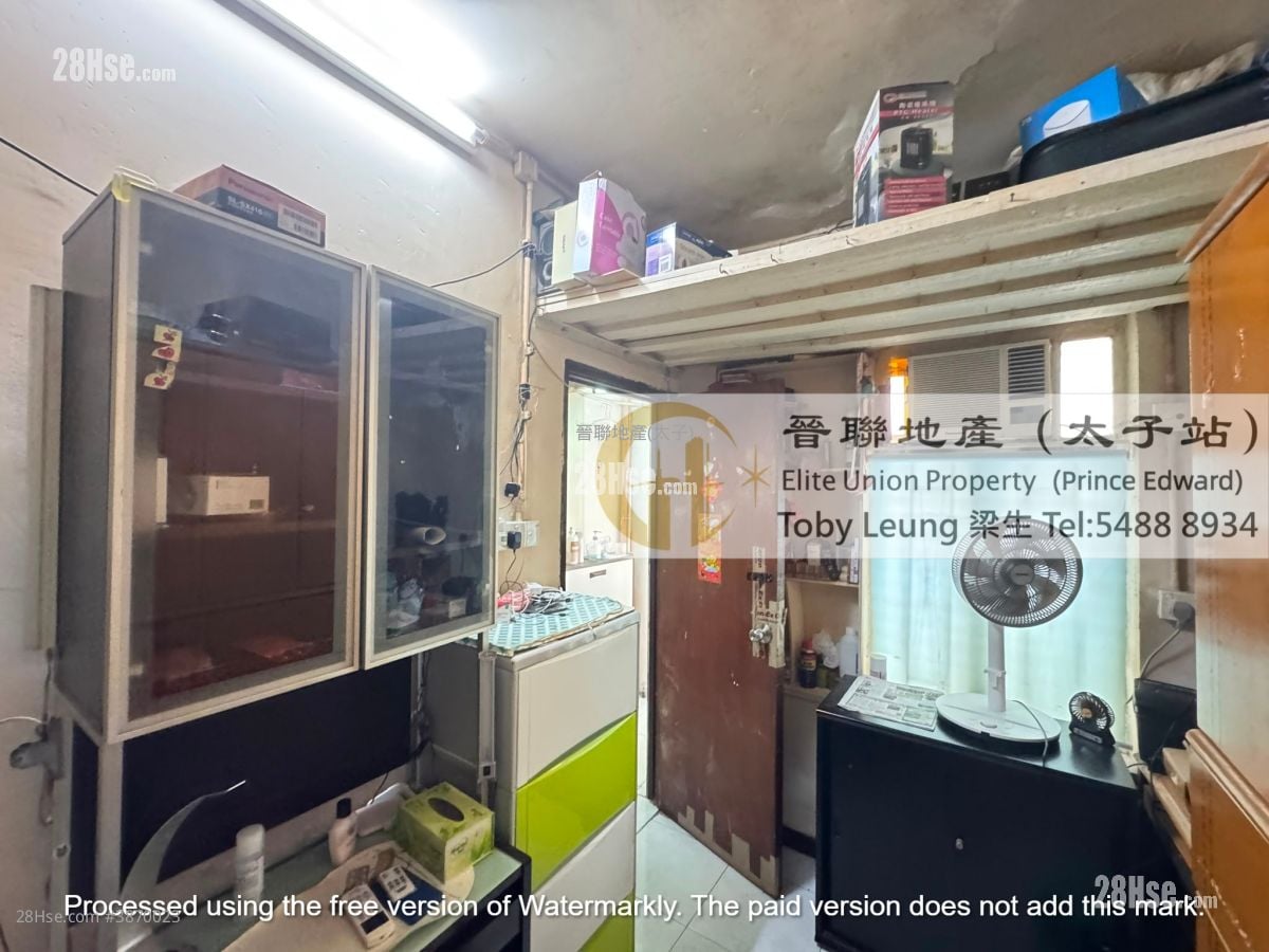 Chinese Mansion Sell 3 Bedrooms , 1 Bathroom 592 ft²