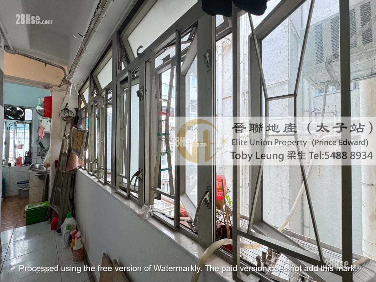 Chinese Mansion Sell 3 Bedrooms , 1 Bathroom 592 ft²