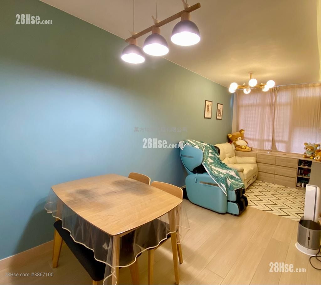 Yuk Wo Court Sell 1 Bedroom , 1 Bathroom 380 ft²