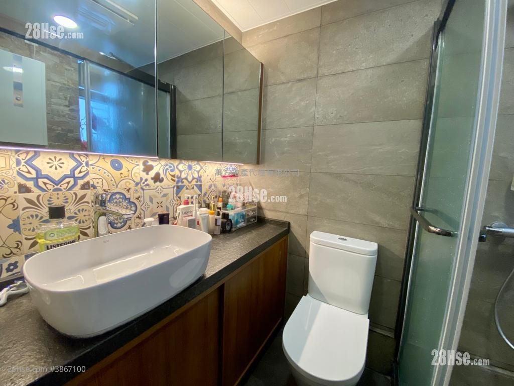 Yuk Wo Court Sell 1 Bedroom , 1 Bathroom 380 ft²