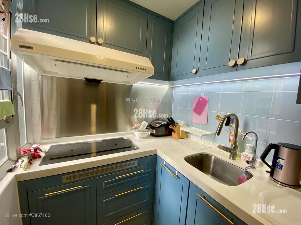 Yuk Wo Court Sell 1 Bedroom , 1 Bathroom 380 ft²