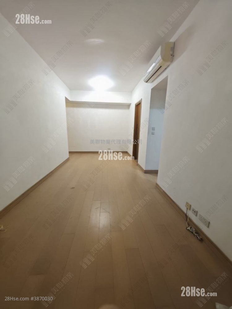 The Reach Sell 3 Bedrooms 660 ft²