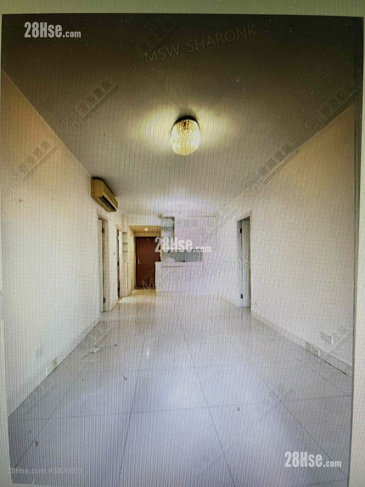 Metro Town Sell 3 Bedrooms , 1 Bathroom 594 ft²