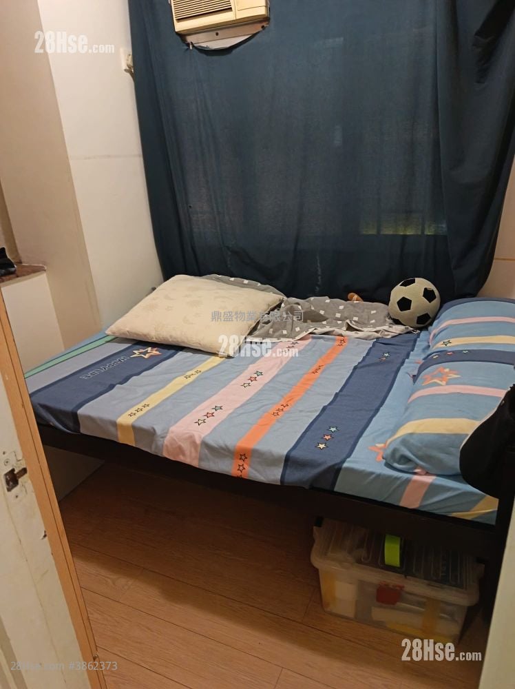 Wah Po Building Rental 2 Bedrooms , 1 Bathroom 305 ft²