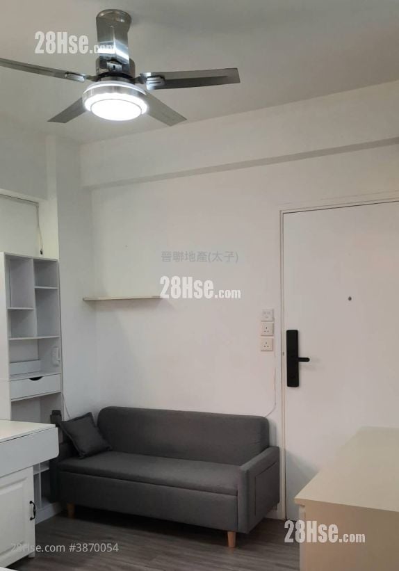 Sun Wah House Sell 2 Bedrooms , 1 Bathroom 294 ft²