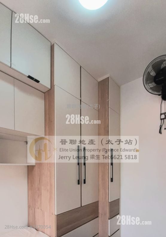 Sun Wah House Sell 2 Bedrooms , 1 Bathroom 294 ft²