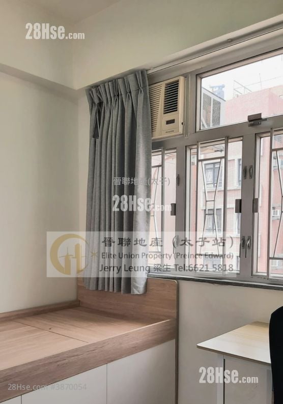 Sun Wah House Sell 2 Bedrooms , 1 Bathroom 294 ft²