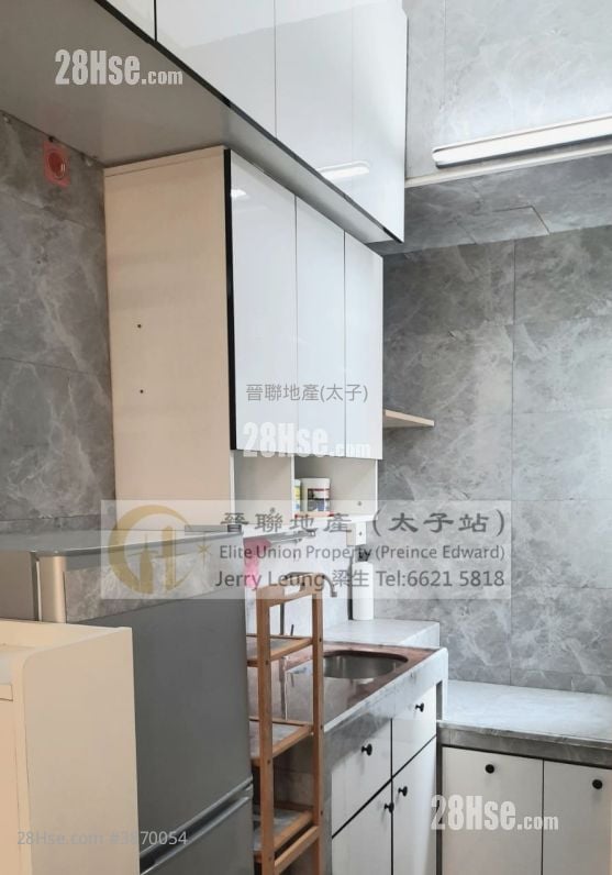 Sun Wah House Sell 2 Bedrooms , 1 Bathroom 294 ft²