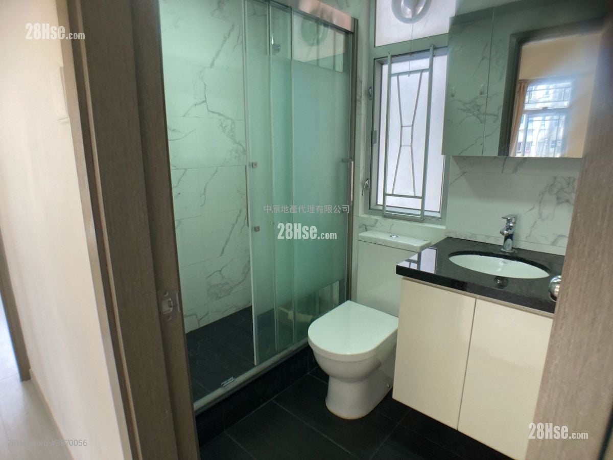 Tai Po Centre Rental 2 Bedrooms 361 ft²