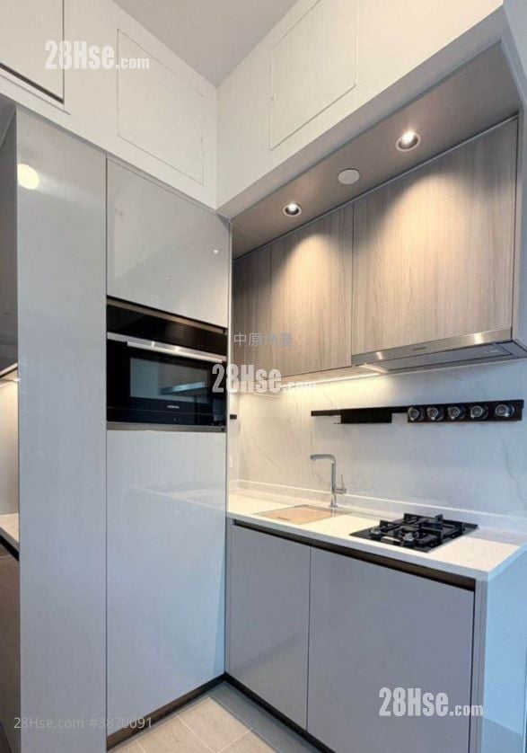 Gold Coast Bay Rental 304 ft²