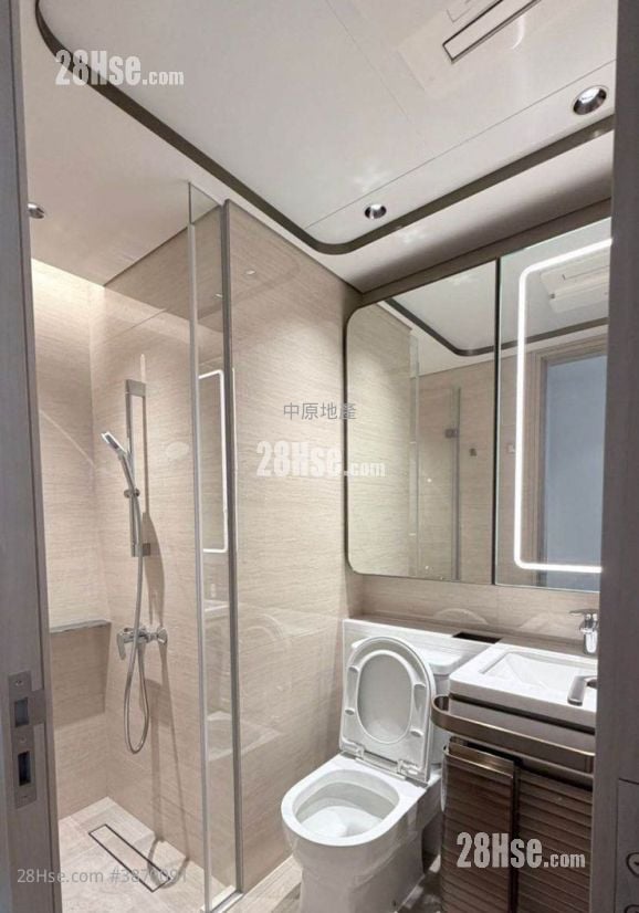 Gold Coast Bay Rental 304 ft²