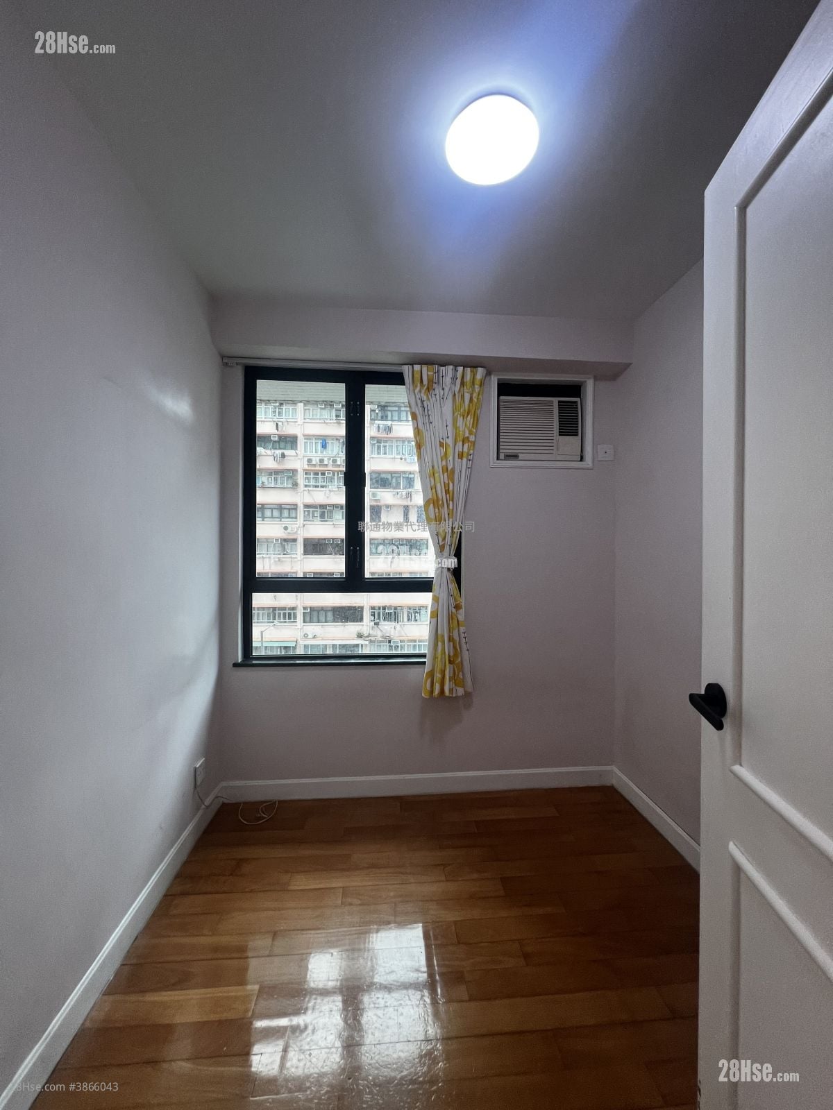 Jubilant Place Rental 4 Bedrooms , 2 Bathrooms 778 ft²