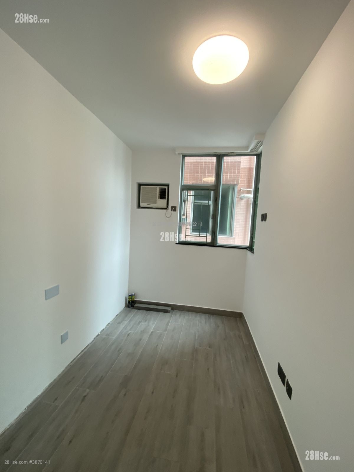 Queen's Terrace Rental 2 Bedrooms , 1 Bathroom 411 ft²