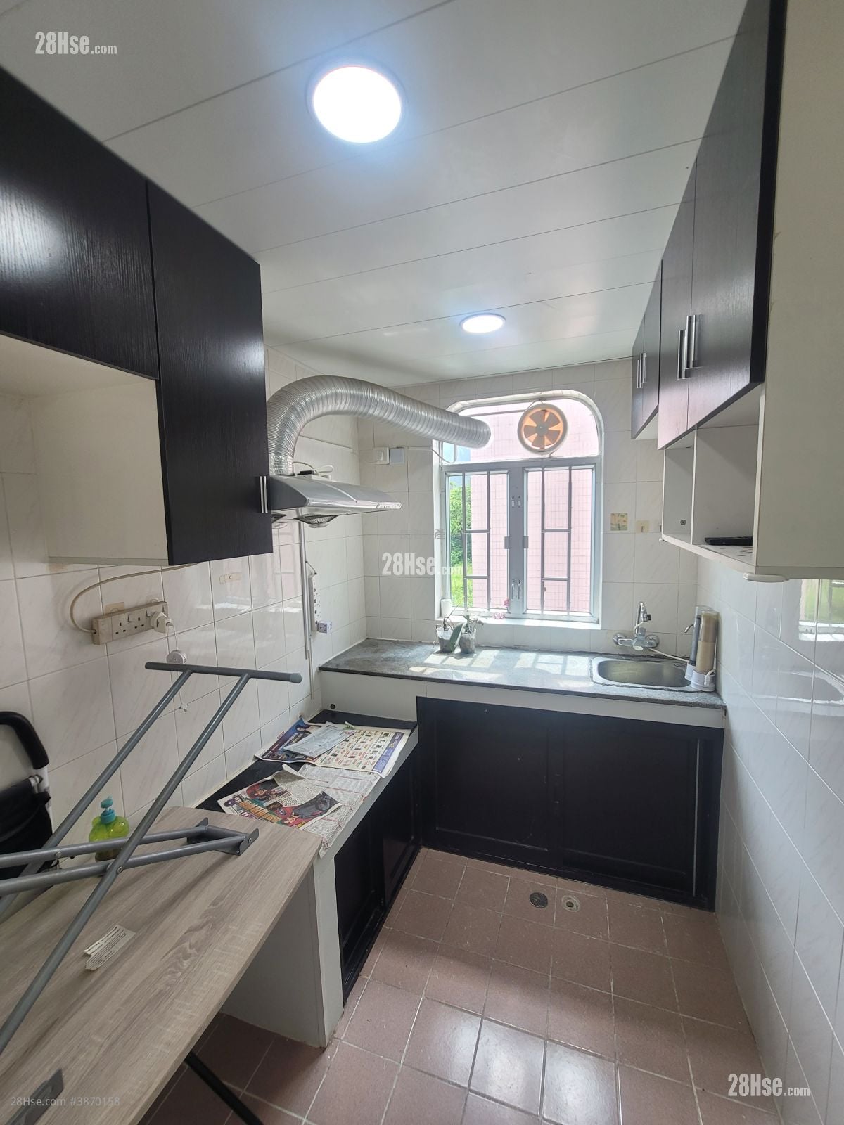Village Sell 3 Bedrooms , 1 Bathroom 1,480 ft²