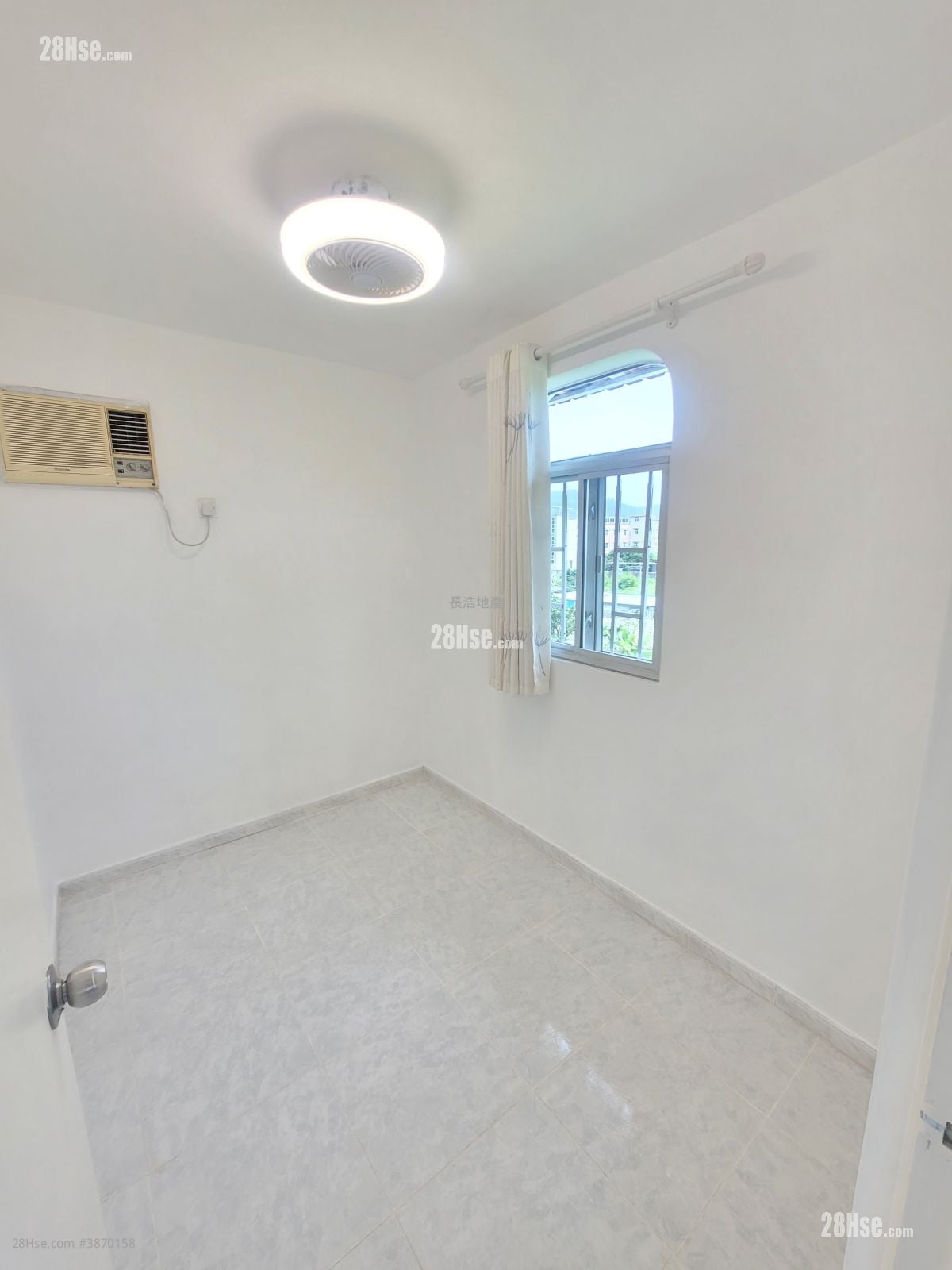 Village Sell 3 Bedrooms , 1 Bathroom 1,480 ft²