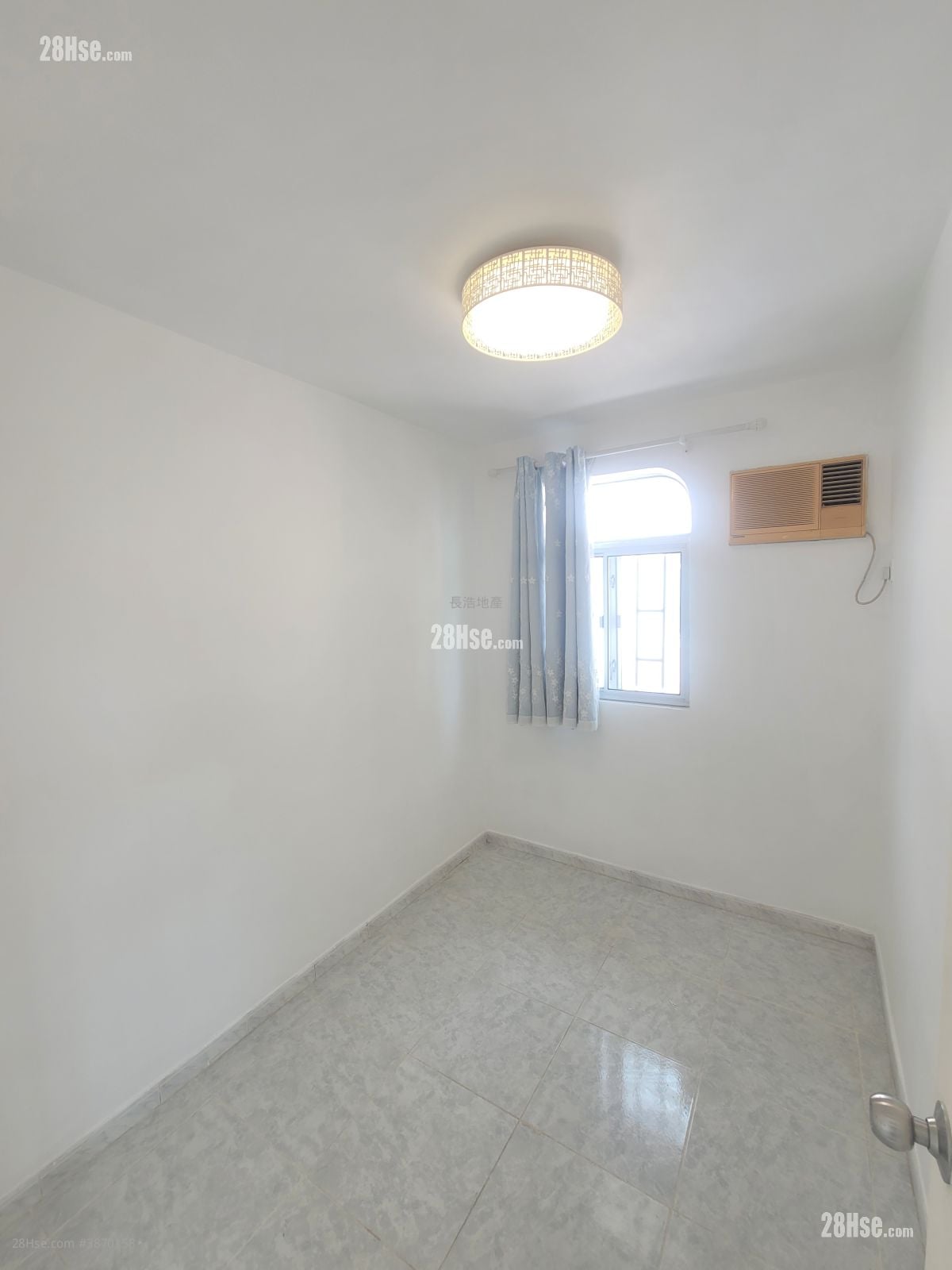 Village Sell 3 Bedrooms , 1 Bathroom 1,480 ft²