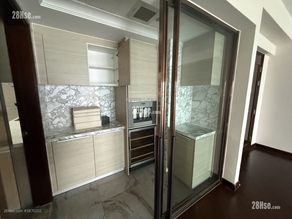Mayfair By The Sea Rental 3 Bathrooms 1,774 ft²