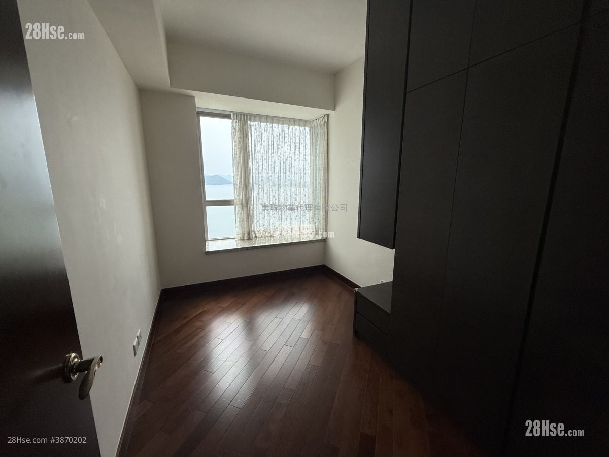 bedroom 2: Mayfair By The Sea Rental 3 Bathrooms 1,774 ft²