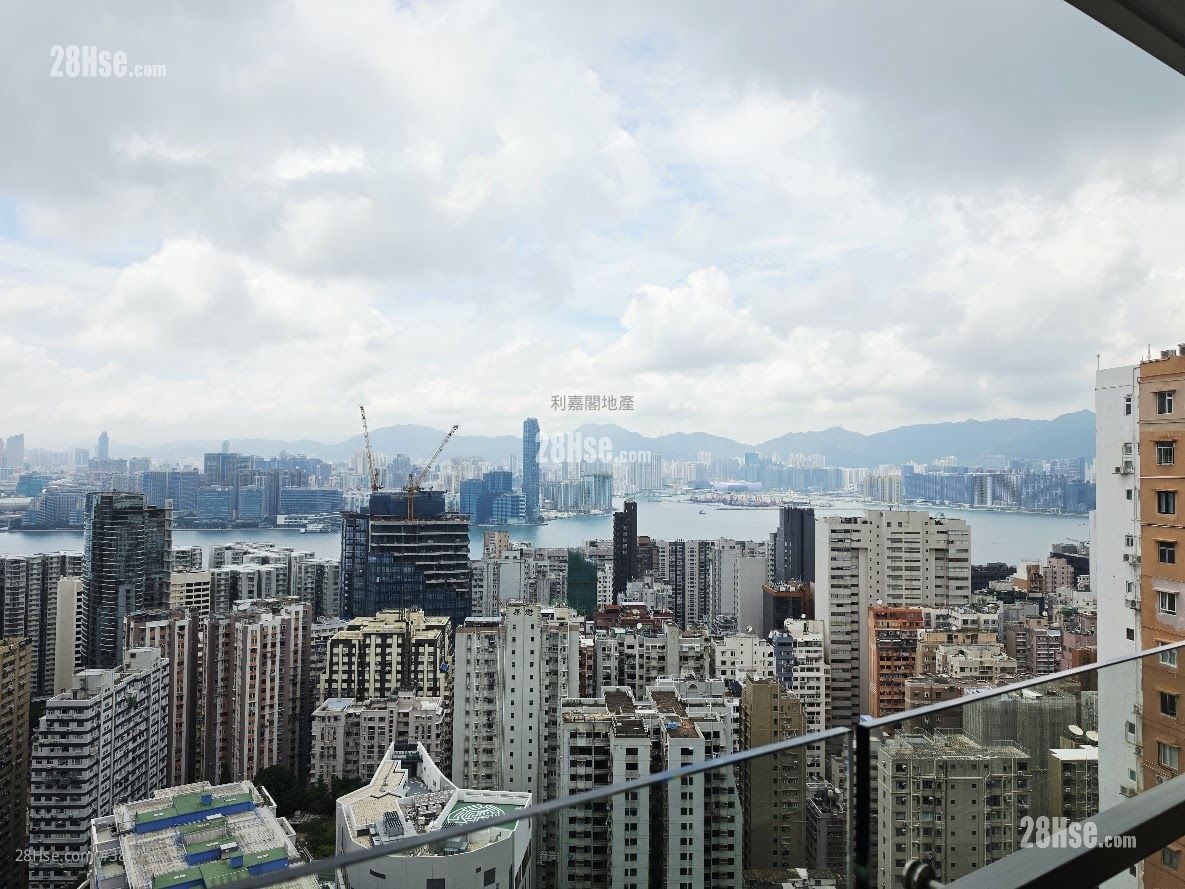 恒景园 租盘 4 房 , 3 浴室 1,595 平方尺