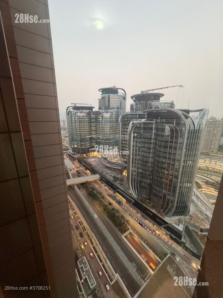 The Arch Sell 1 Bedroom , 1 Bathroom 398 ft²