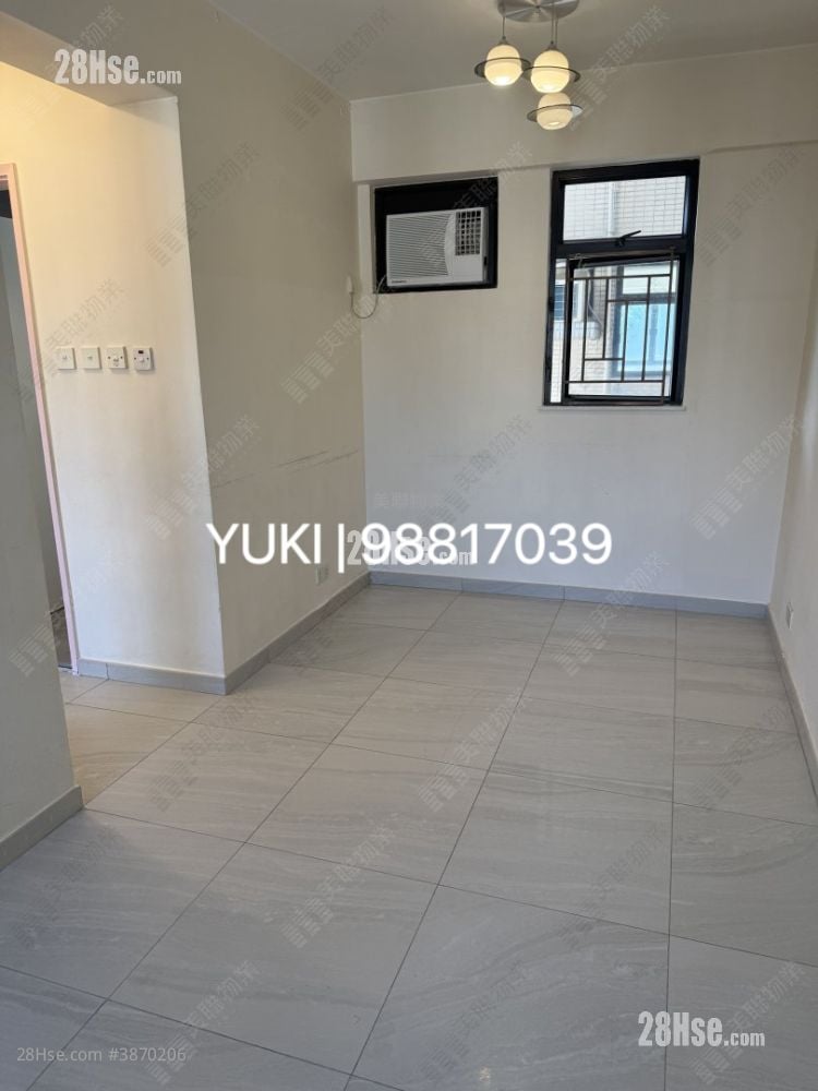 Sunshine Grove Sell 2 Bedrooms , 1 Bathroom 477 ft²