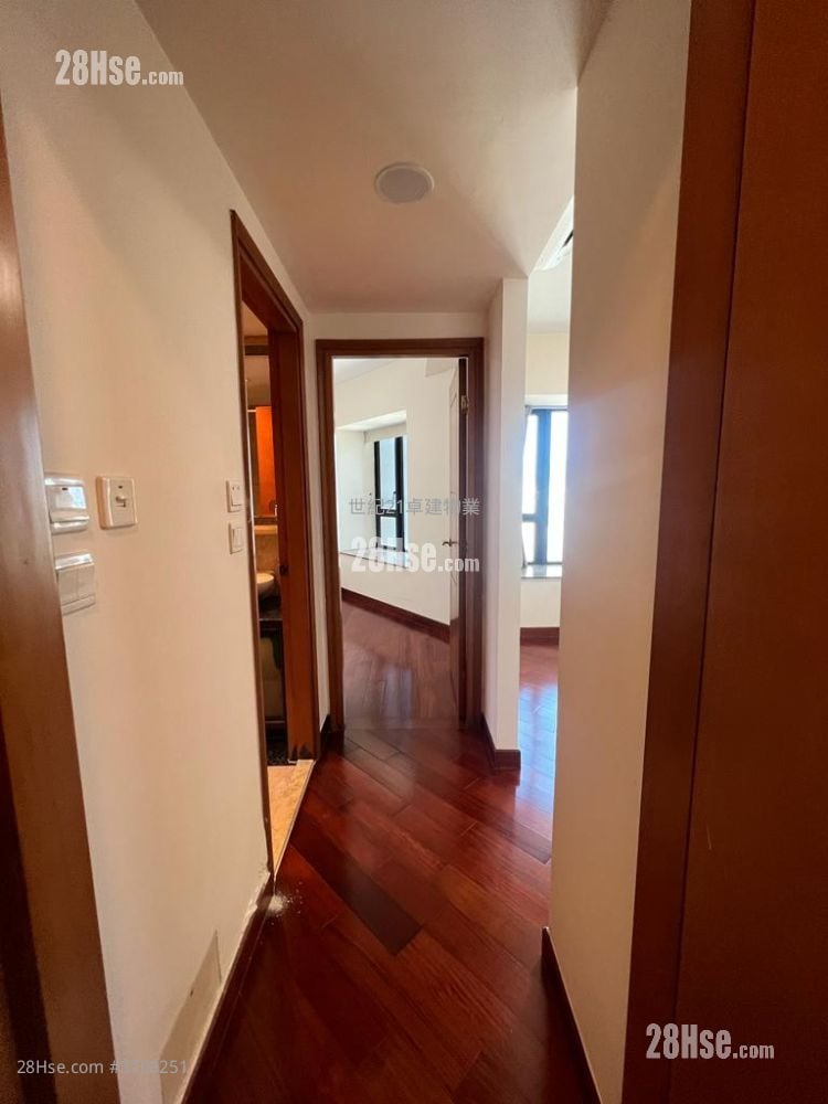 The Arch Sell 1 Bedroom , 1 Bathroom 398 ft²