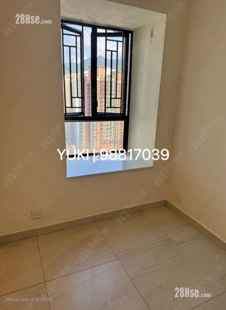 Sunshine Grove Sell 2 Bedrooms , 1 Bathroom 477 ft²
